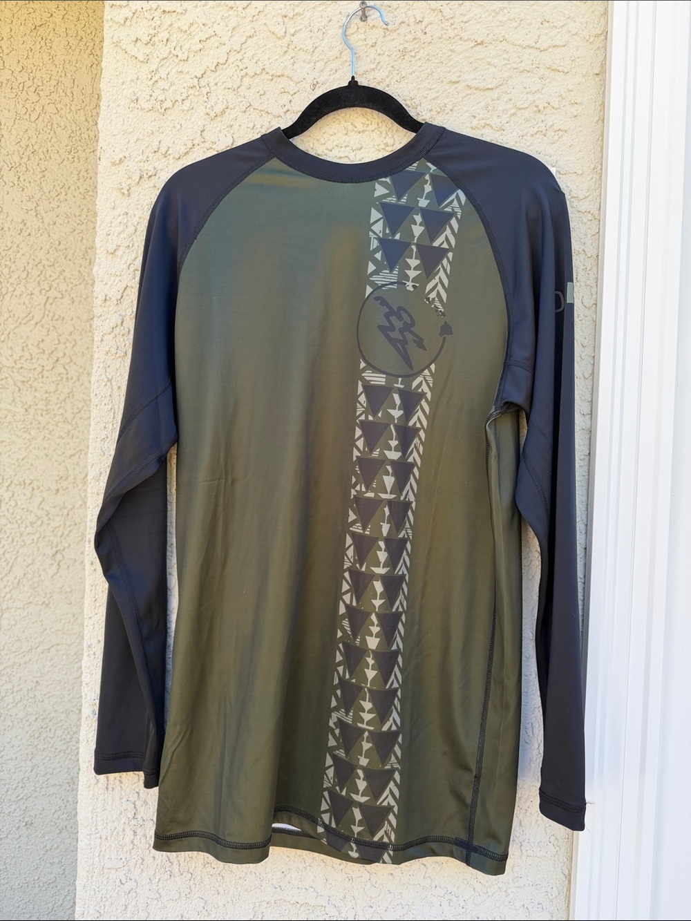 Dahui Hawaii Men's Green/Black Camo Long Sleeve Rashguard Top Size L